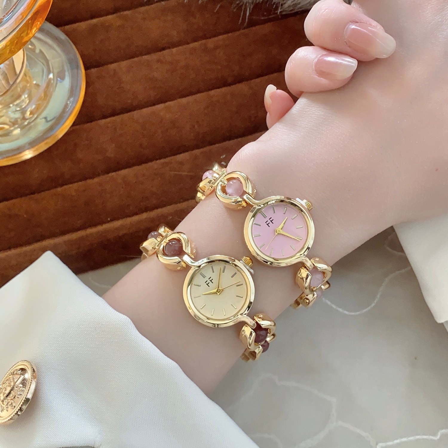 Elegant Round Watch for Women  - Stones Watches & Jewelry In Sweden Ab ulasan dan harga