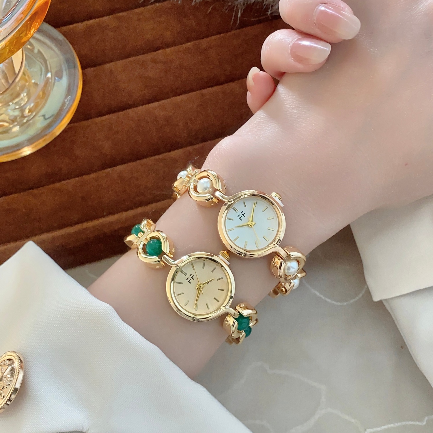 Elegant Round Watch for Women  - Stones Watches & Jewelry In Sweden Ab ulasan dan harga
